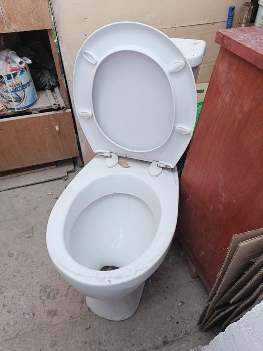 Унитаз с бочком хорошем качестве буу