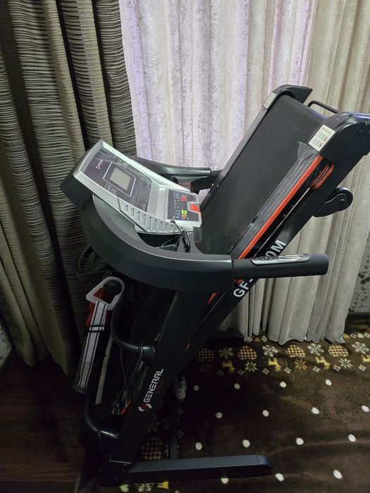 Продаю беговую дорожку General Fitness GF-5030M