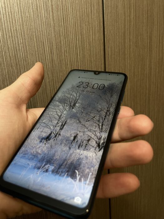 Телефон HUAWEI P30 lite