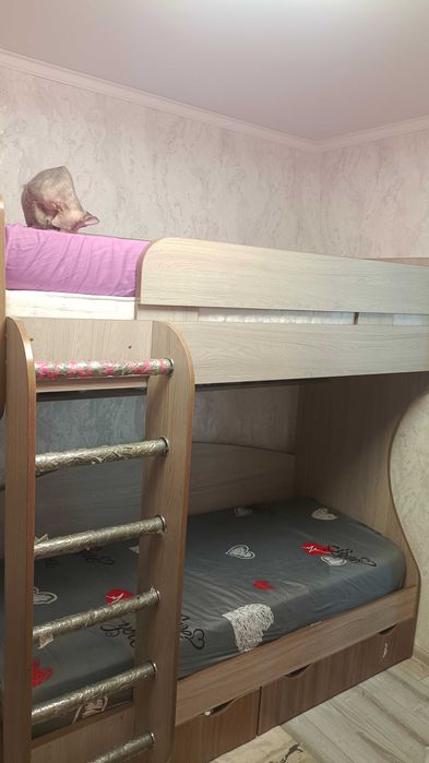 Двухъярусная кровать