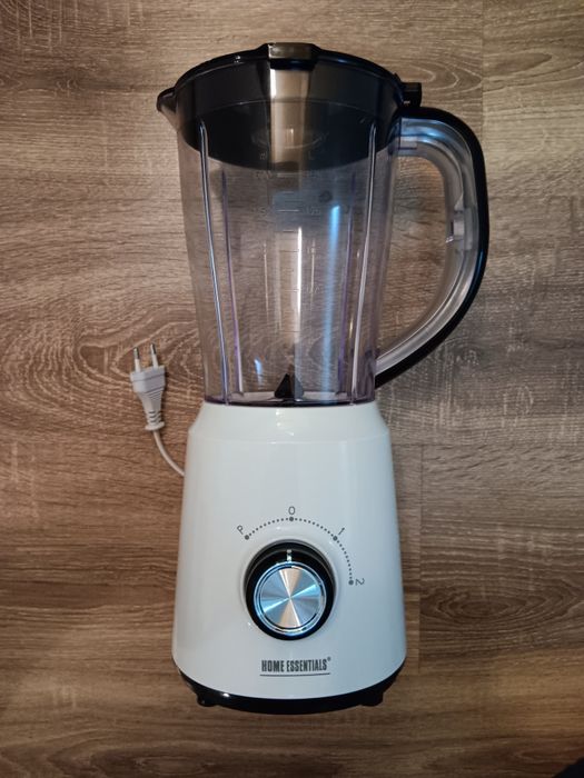 Блендер чисто нов