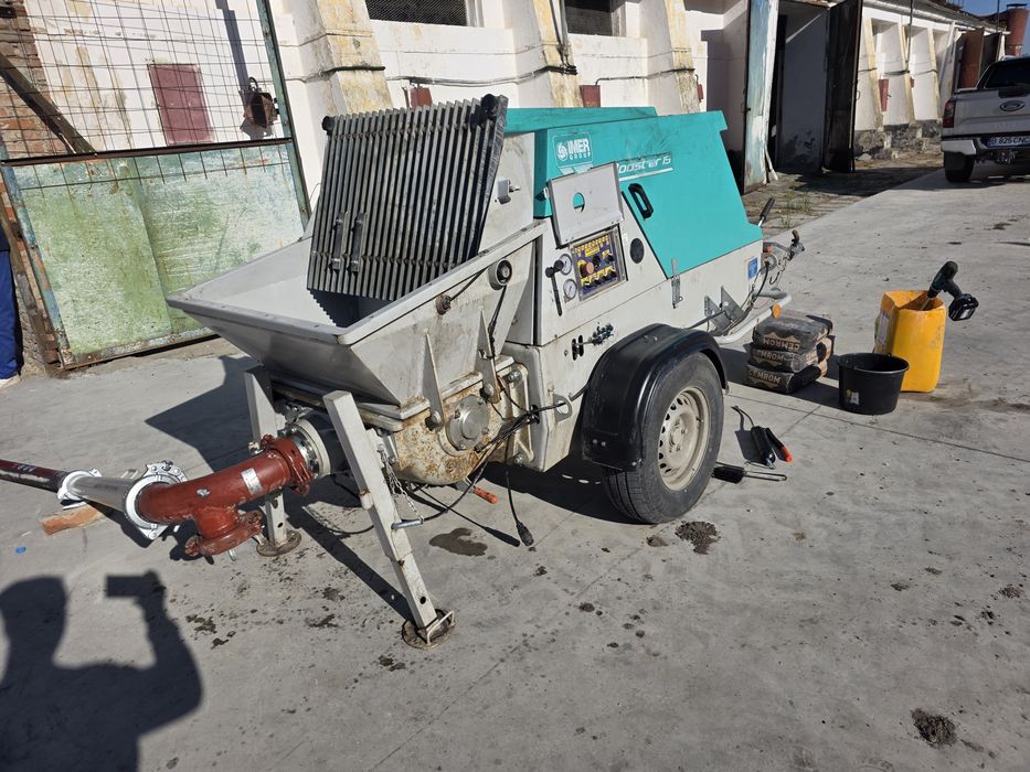 Inchiriez pompa de beton statica