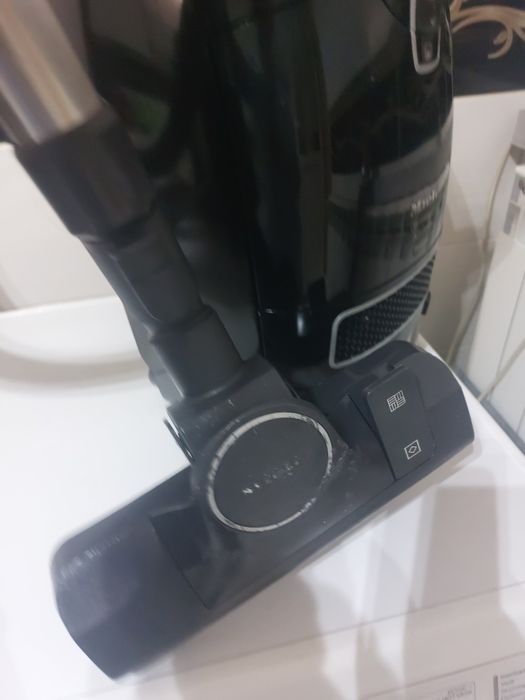Прахосмукачка Miele Complete C3 Pure EcoLine