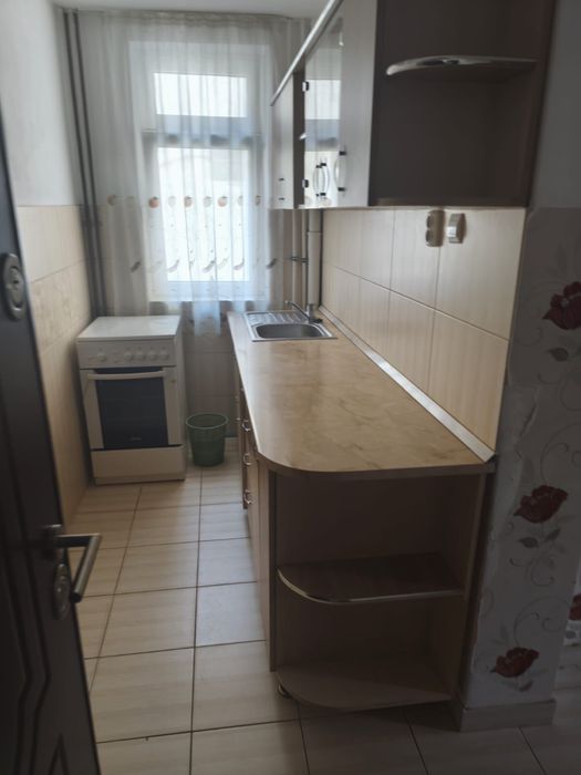 Inchiriez apartament cu doua camere
