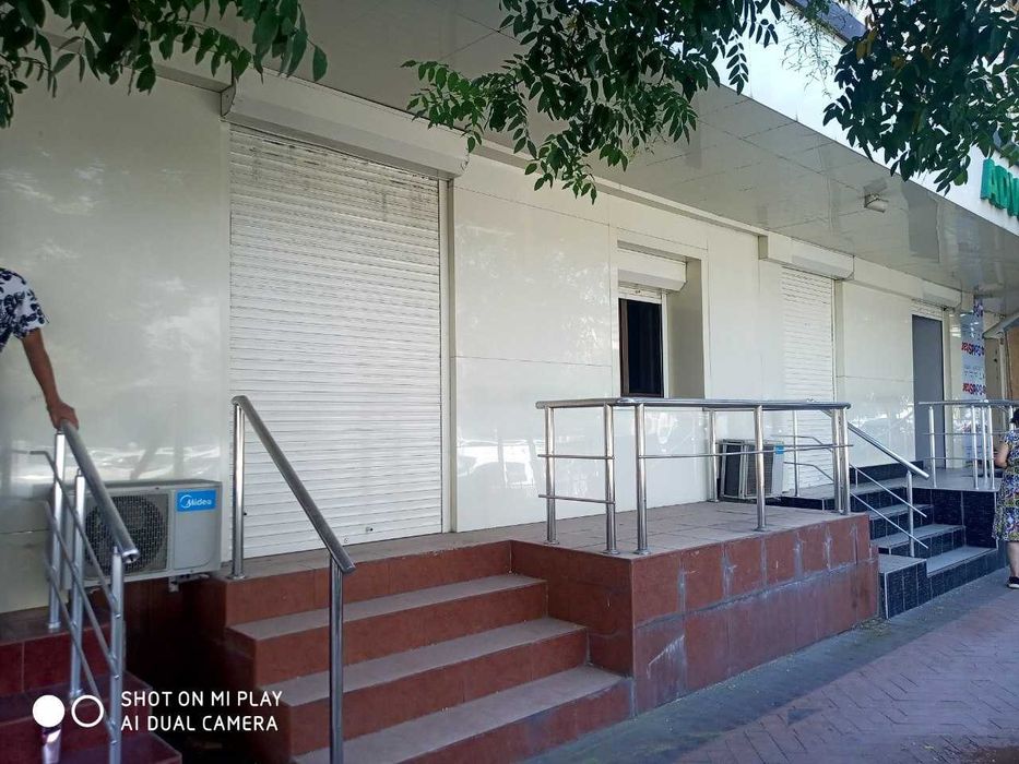 Аренда свой нежилой евро-офис ул Мукумий вдоль дороги. Первая линия.