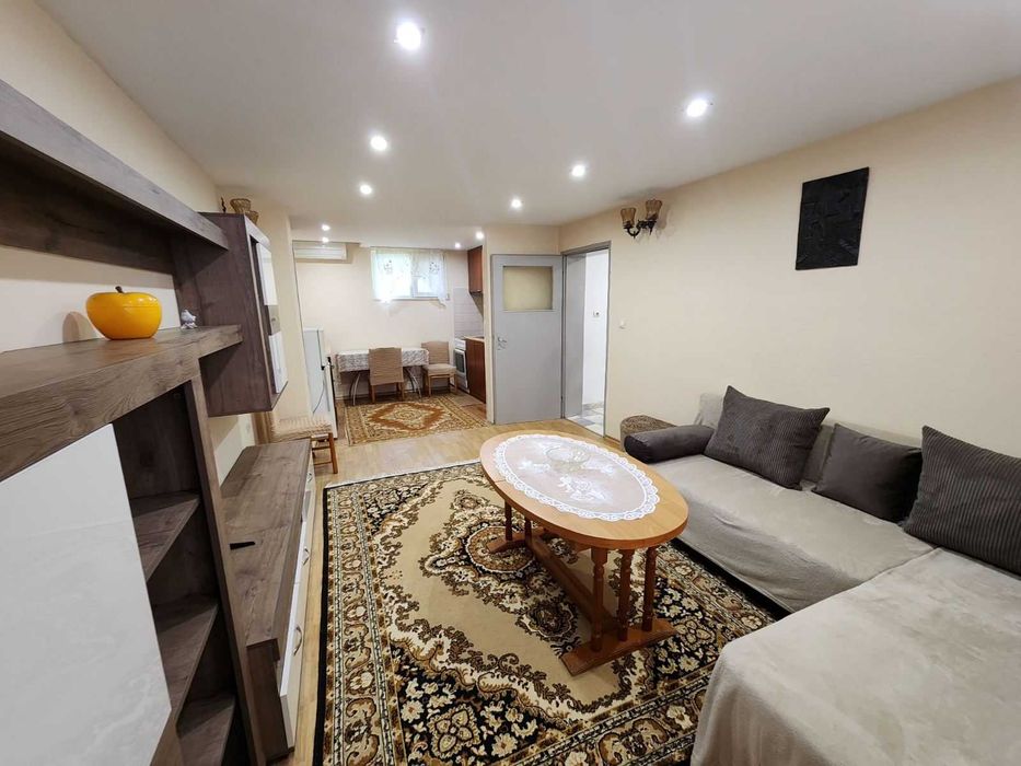 Дава се под наем Тристаен апартамент в Пловдив, Център - 90 кв.м за 331.5 € - Снимка #4