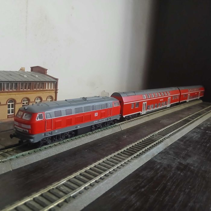 Vand locomotiva si 2 vagoane