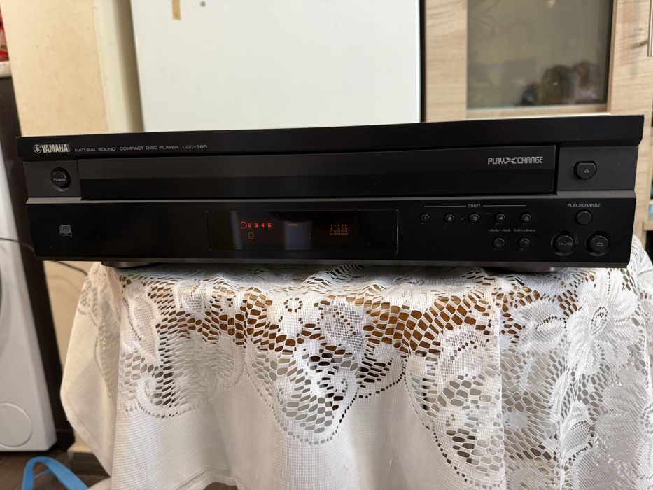 Yamaha CD 585 Player