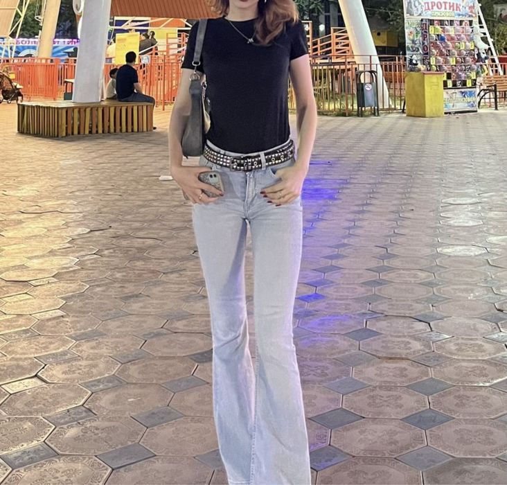 Джинсы клеш голубые