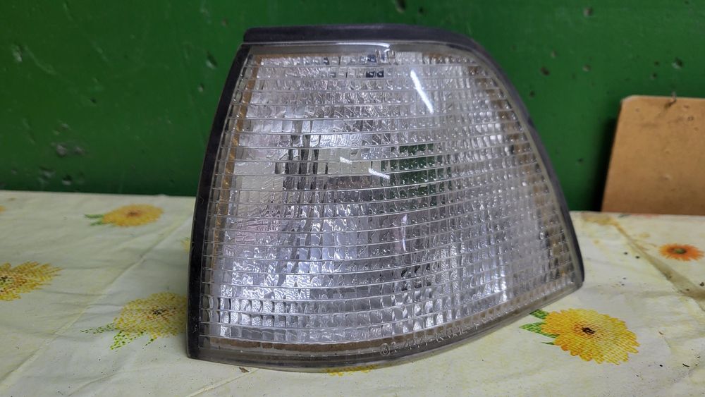 Поворотник BMW E-36