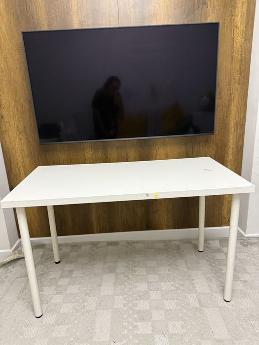 Белый стол в стиле Икея