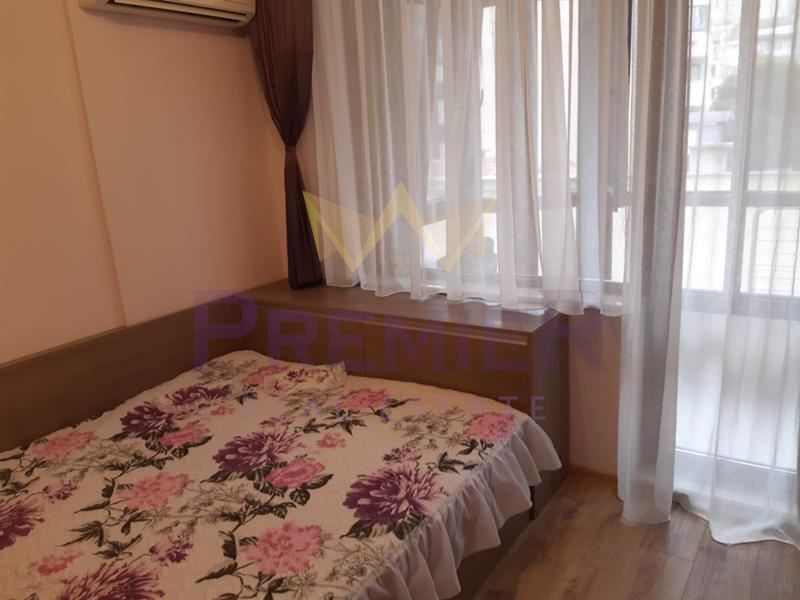 Дава се под наем Двустаен апартамент в Варна, Зимно кино Тракия - 50 кв.м за 430 € - Снимка #2