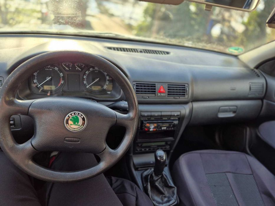 Vand Skoda Octavia 2003, Euro 4-Benzina 1.6, Climatizare