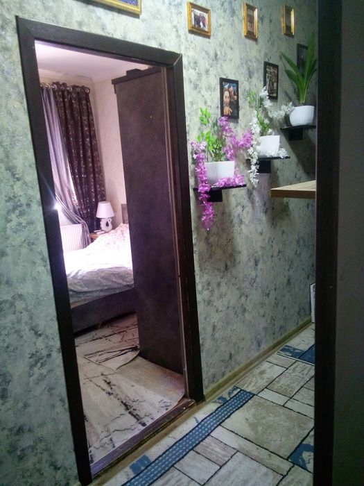 2х комнатная сделано 3х г Ангрен, квартал 3 дом 68 кв 7