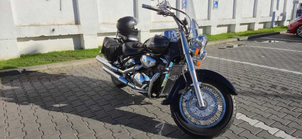 Suzuki Intruder 800