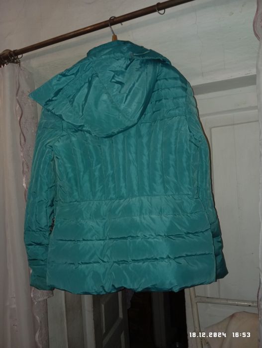 Продам куртку голубого цвета