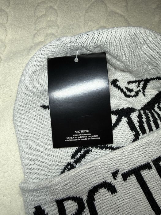 Зимни шапки Arcteryx