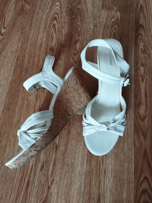 Продам обувь недорого