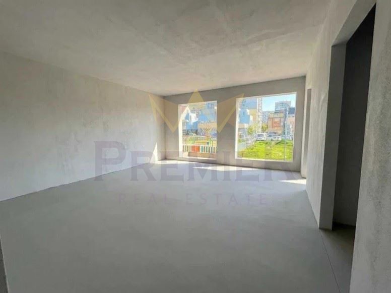 Продава се Двустаен апартамент в Варна, Кайсиева градина - 55 кв.м за 1728 €/кв.м - Снимка #2