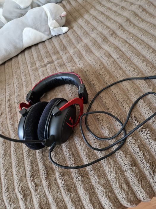 Продам наушники HyperX Cloud 2 RED