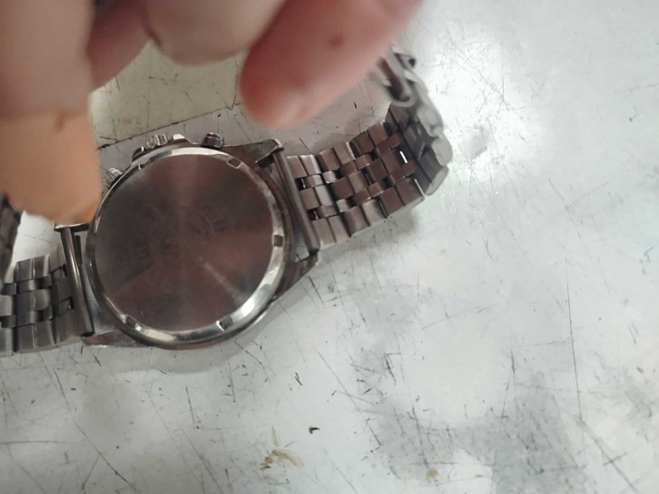 Продам часы швейцарские