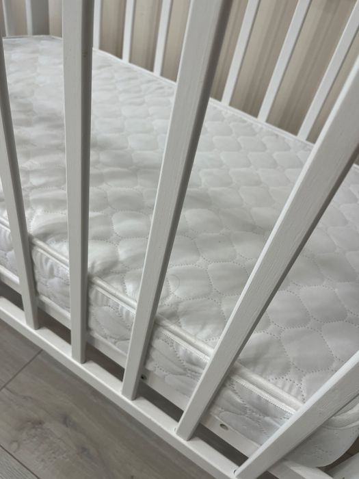 Продам детскую кроватку