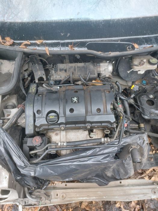 Автомобил на части