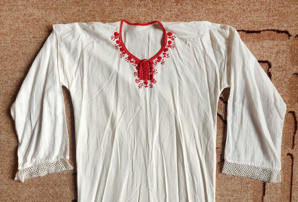 Автентична сукманена носия от Ловешко