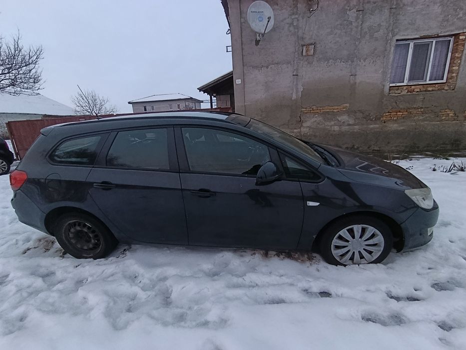 Opel Astra j 2012