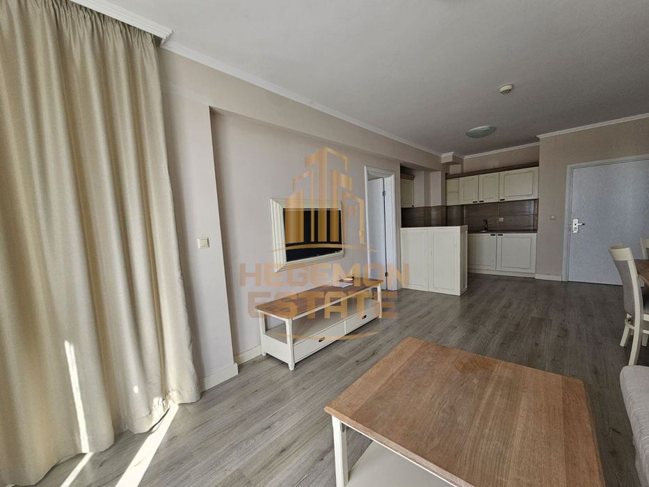 Продава се Тристаен апартамент в Балчик - 99 кв.м за 1150 €/кв.м - Снимка #2