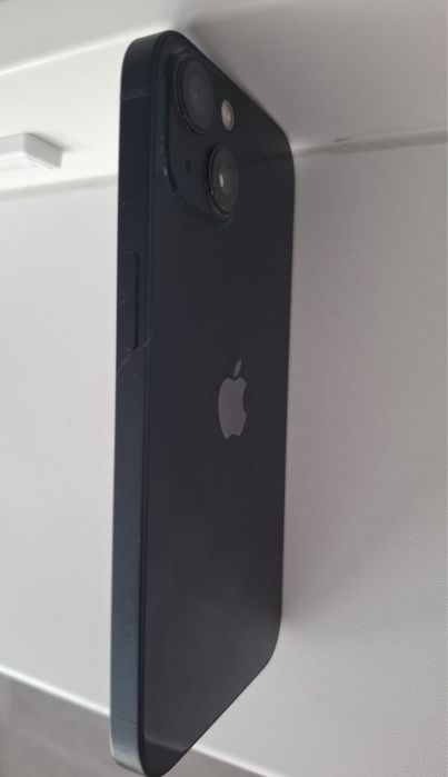 Vand iPhone 13.