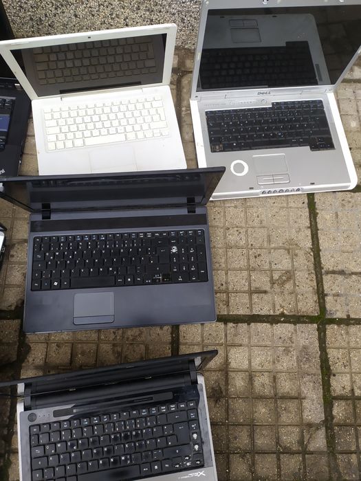 Лот лаптопи 10 броя