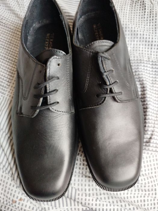 Продавам мъжки обувки