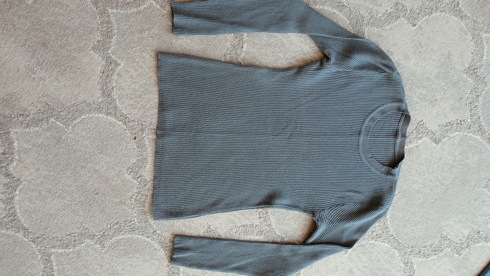 Отдам женские вещи