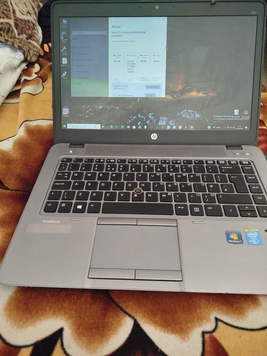 Vând laptop HP elitebook 840 , procesor Intel i7