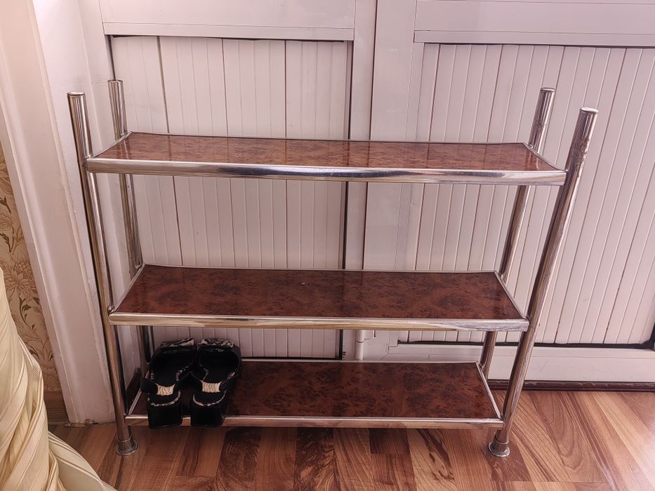 Oyoq kiyim jovoni MDF dan yasalgan.Sifati yaxshi