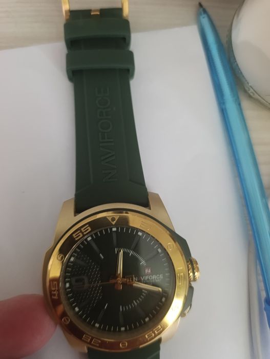 Продам пару часов Naviforce