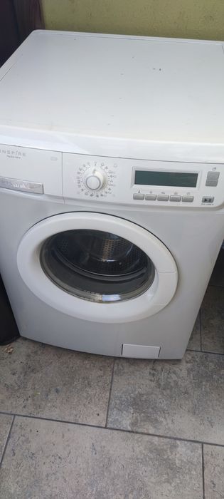 Vând mașină de spălat Electrolux