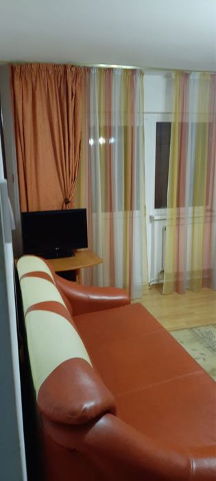 Inchiriez apartament 2 camere Brasov Astra