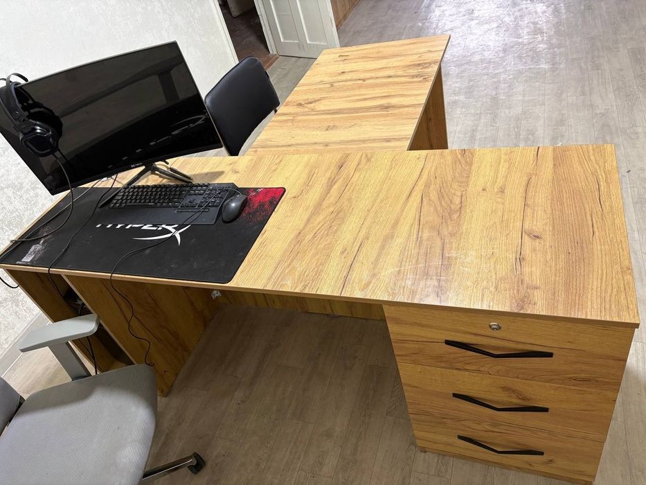 Ofis mebellari sotiladi