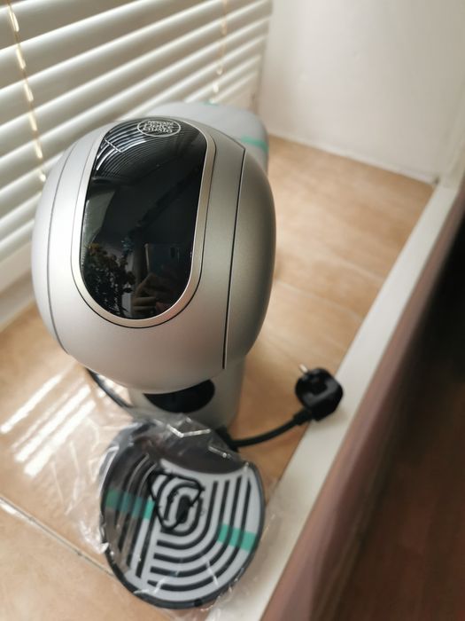 Кафе машина NESCAFE Dolce Gusto GENIO S Touch