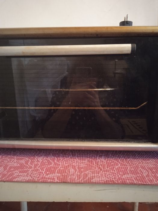 Электропечь б\у объем 50 литров