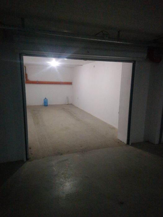 Продава се гараж