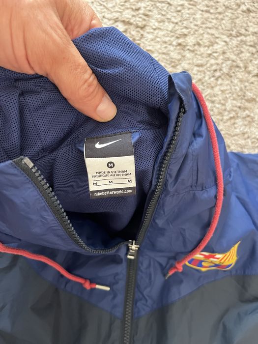 Nike Barcelona Windrunner-оригинално мъжко яке