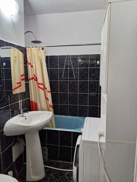 Garsoniera de închiriat