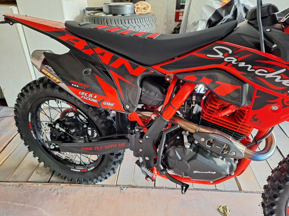 Sanchez Bandit Ендуро кросов мотор 300 Нов