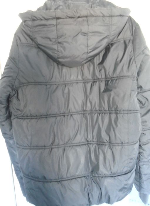 geaca tom tailor puf noua - pt. o persoana de  175 cm - 90 lei