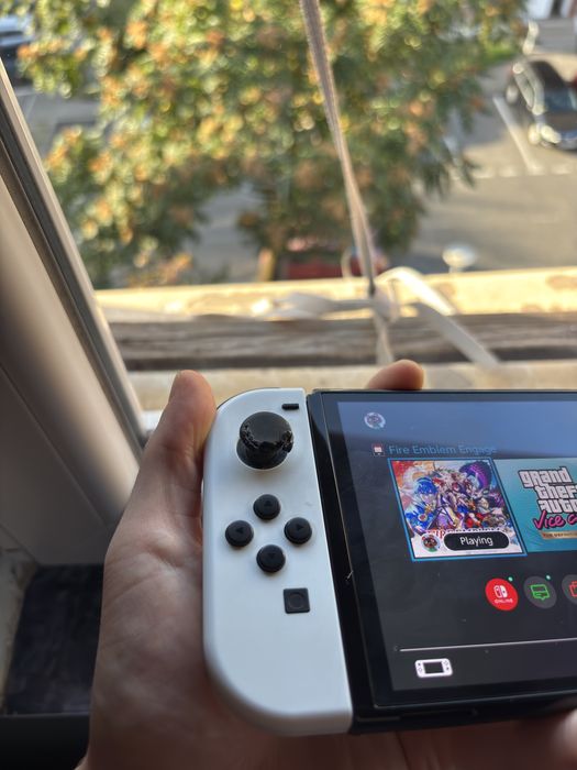 Nintendo switch oled 64 gb