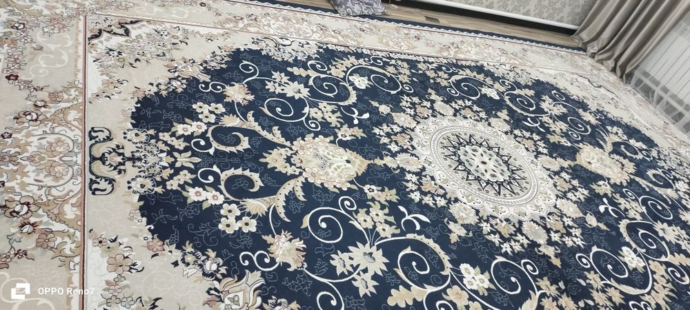 Продам ковер в отличном состояний