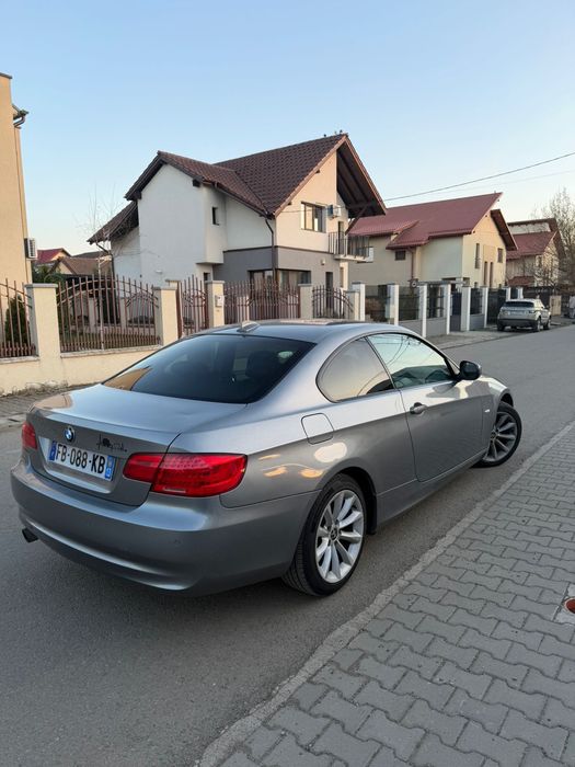 BMW E92 320d impecabil 2011